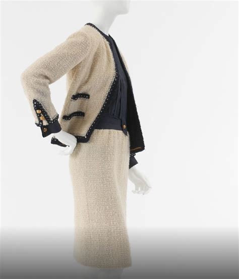 modezeichnungen chanel|Coco Chanel: Modernismus — Google Arts & Culture.